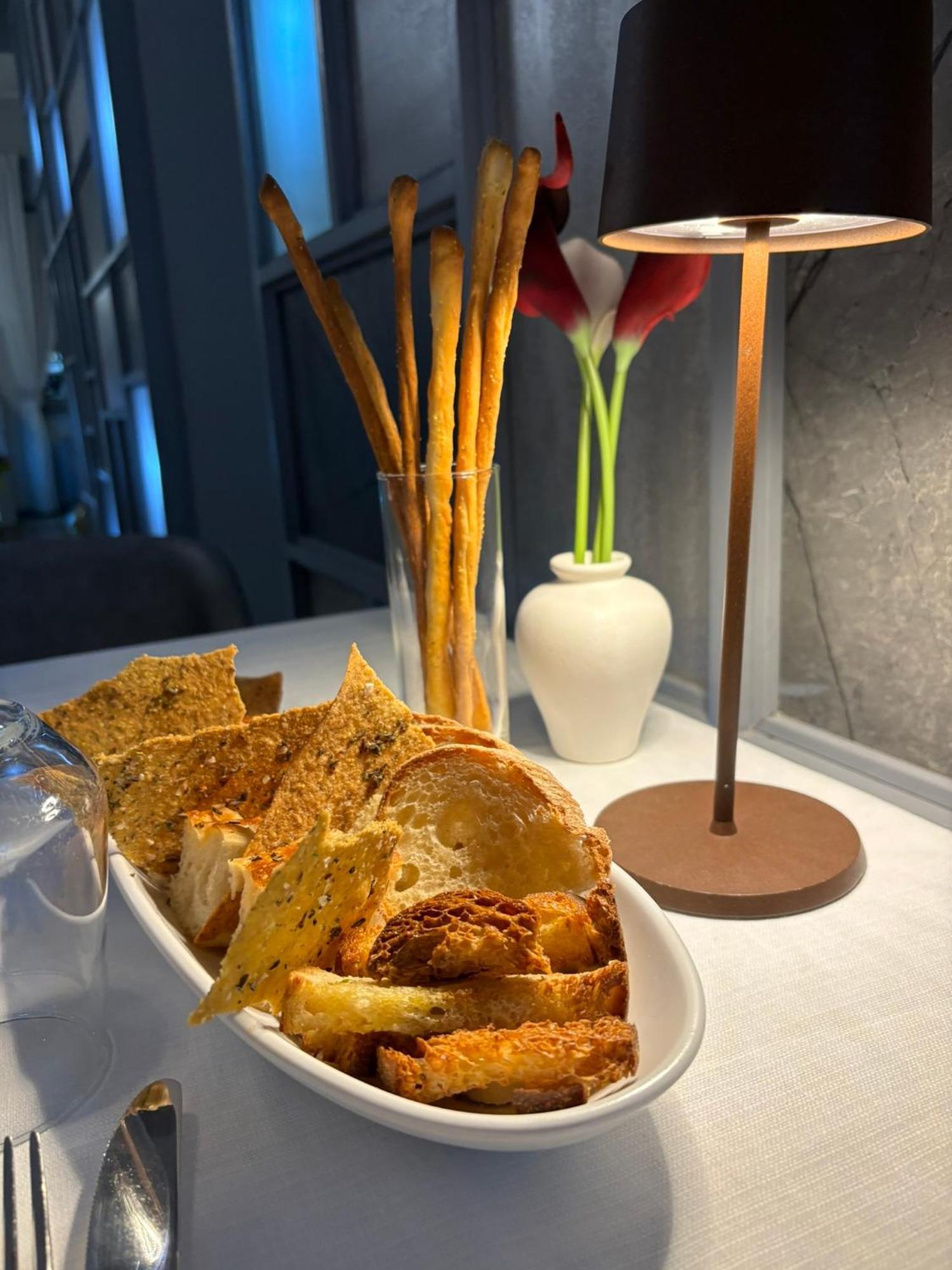 Villa Nasti Hotel Ristorante Canzo Bagian luar foto
