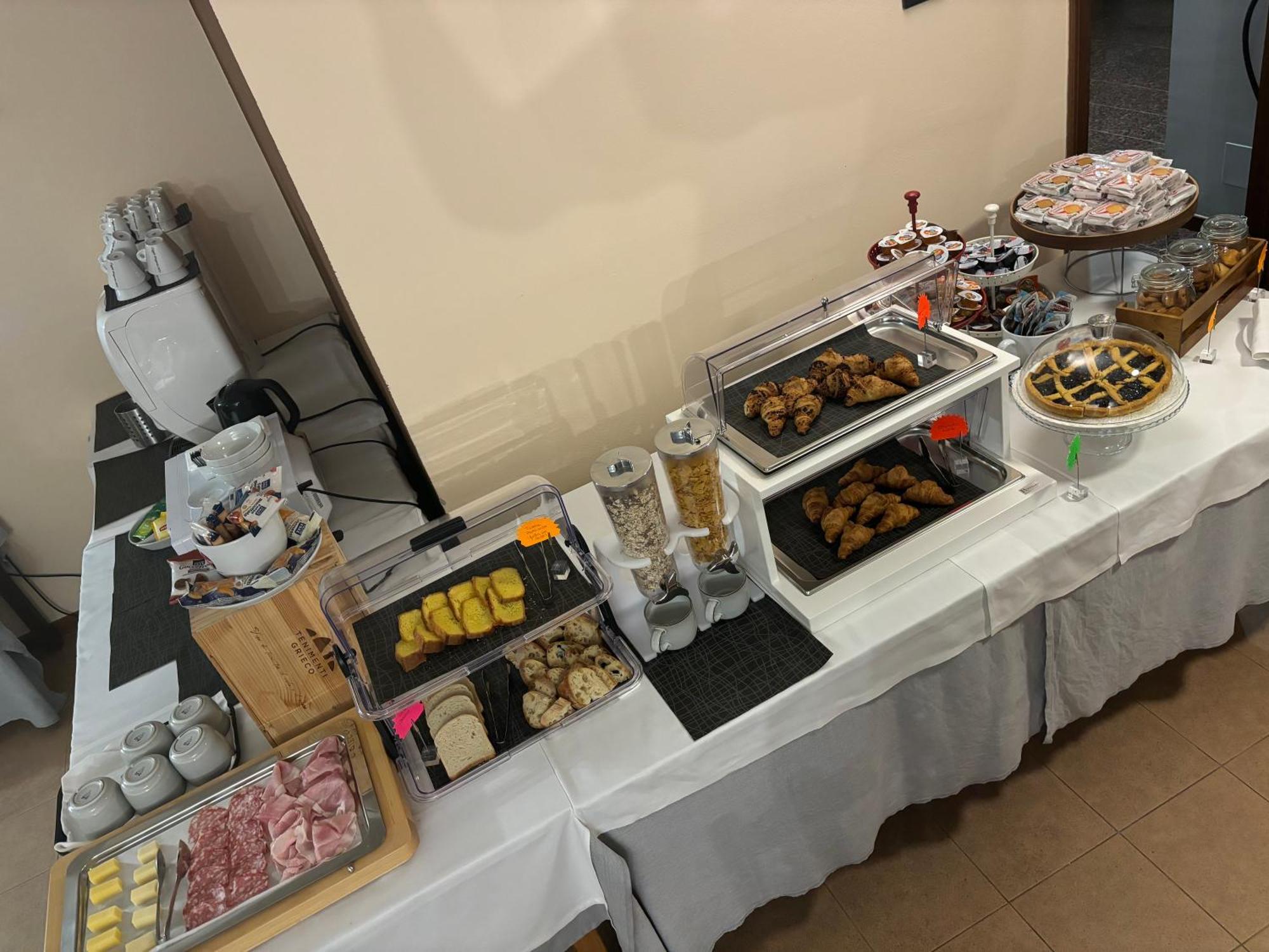 Villa Nasti Hotel Ristorante Canzo Bagian luar foto