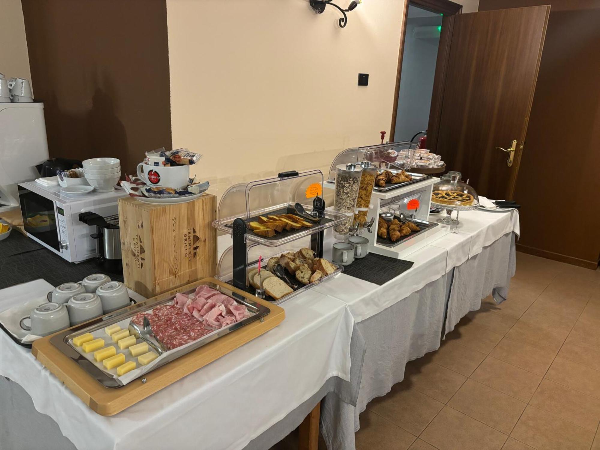 Villa Nasti Hotel Ristorante Canzo Bagian luar foto