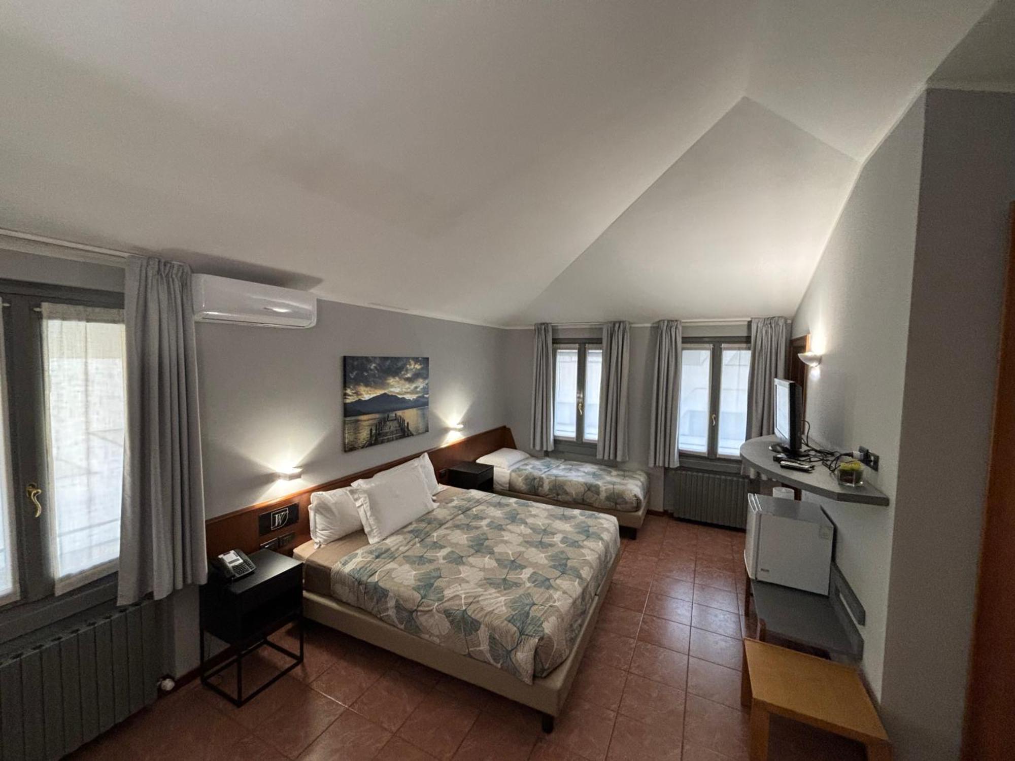 Villa Nasti Hotel Ristorante Canzo Bagian luar foto