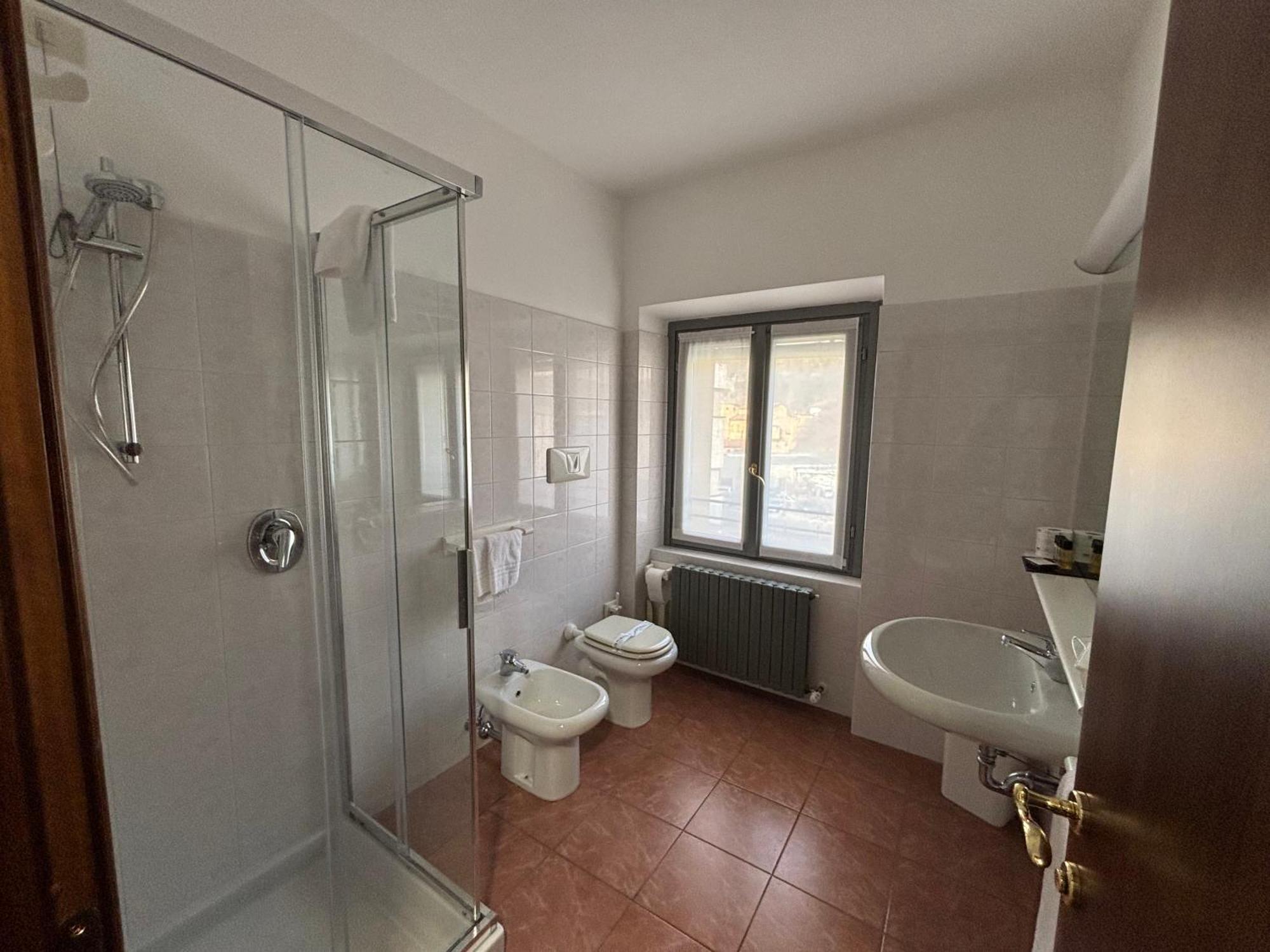 Villa Nasti Hotel Ristorante Canzo Bagian luar foto