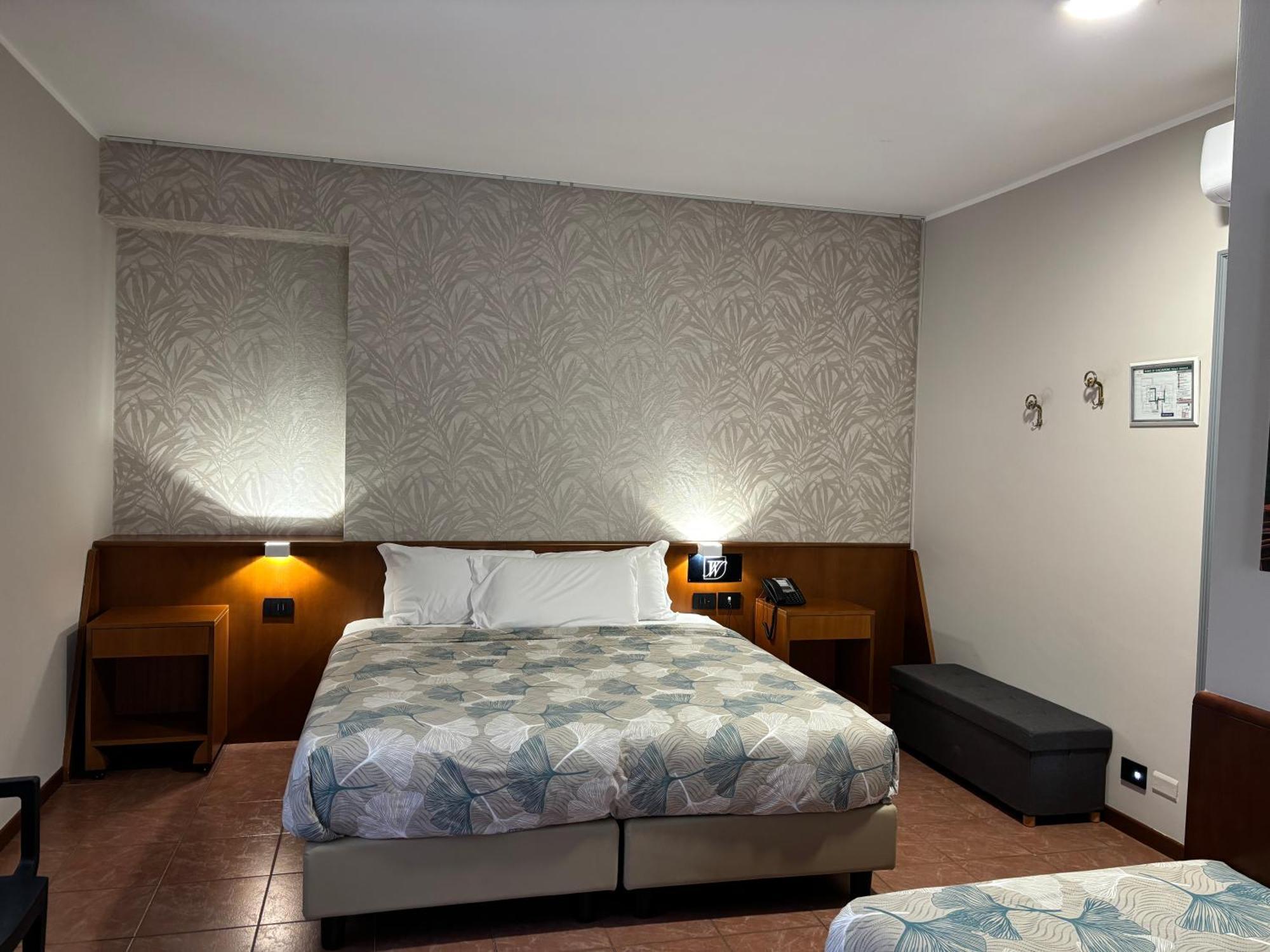 Villa Nasti Hotel Ristorante Canzo Bagian luar foto